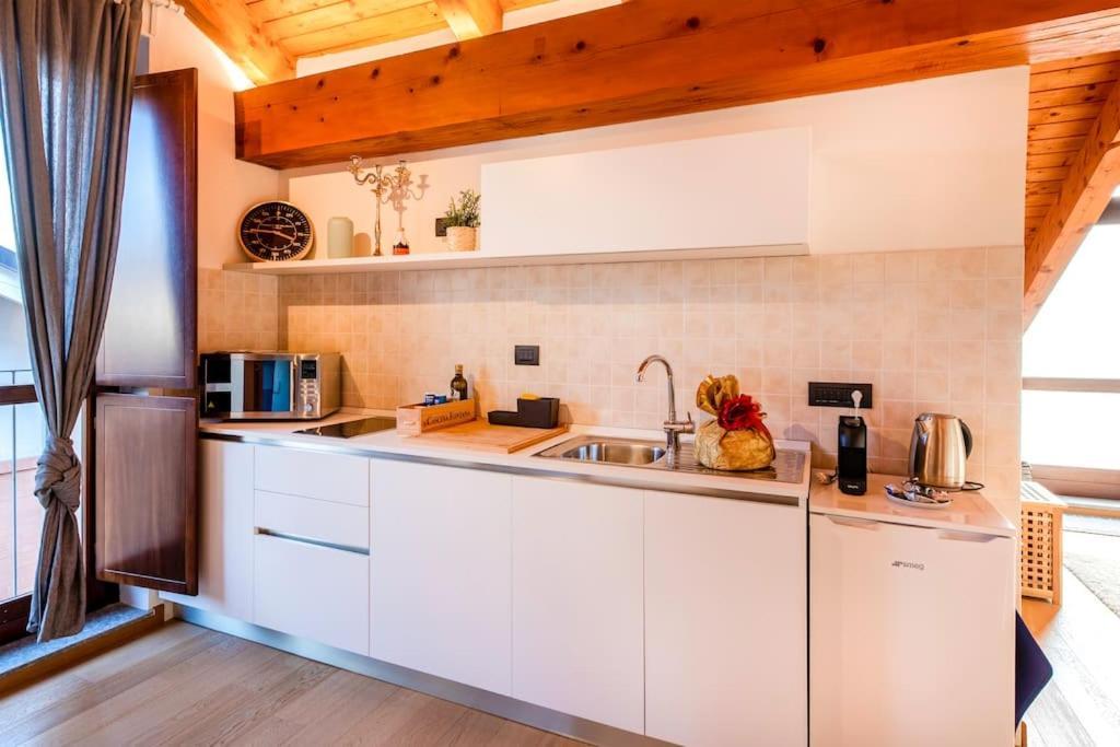 Charming 2.5Room Flat In Center Of Monforte dʼAlba Kültér fotó